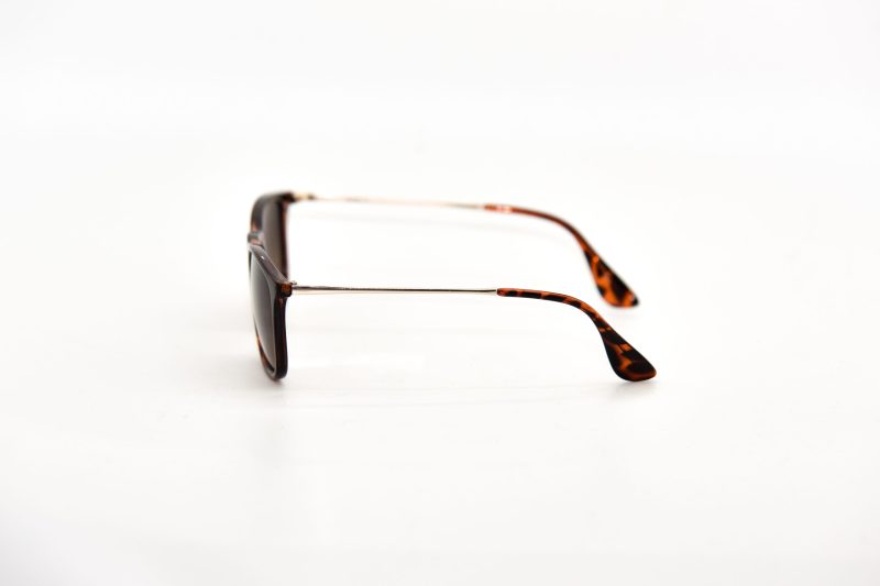 Gisele - Tortoise Classic unisex Sunglasses side